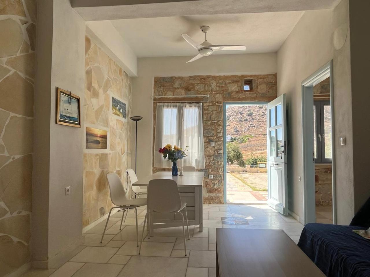Armonia Studios, Apartments & Villa Mikri Vigla Extérieur photo