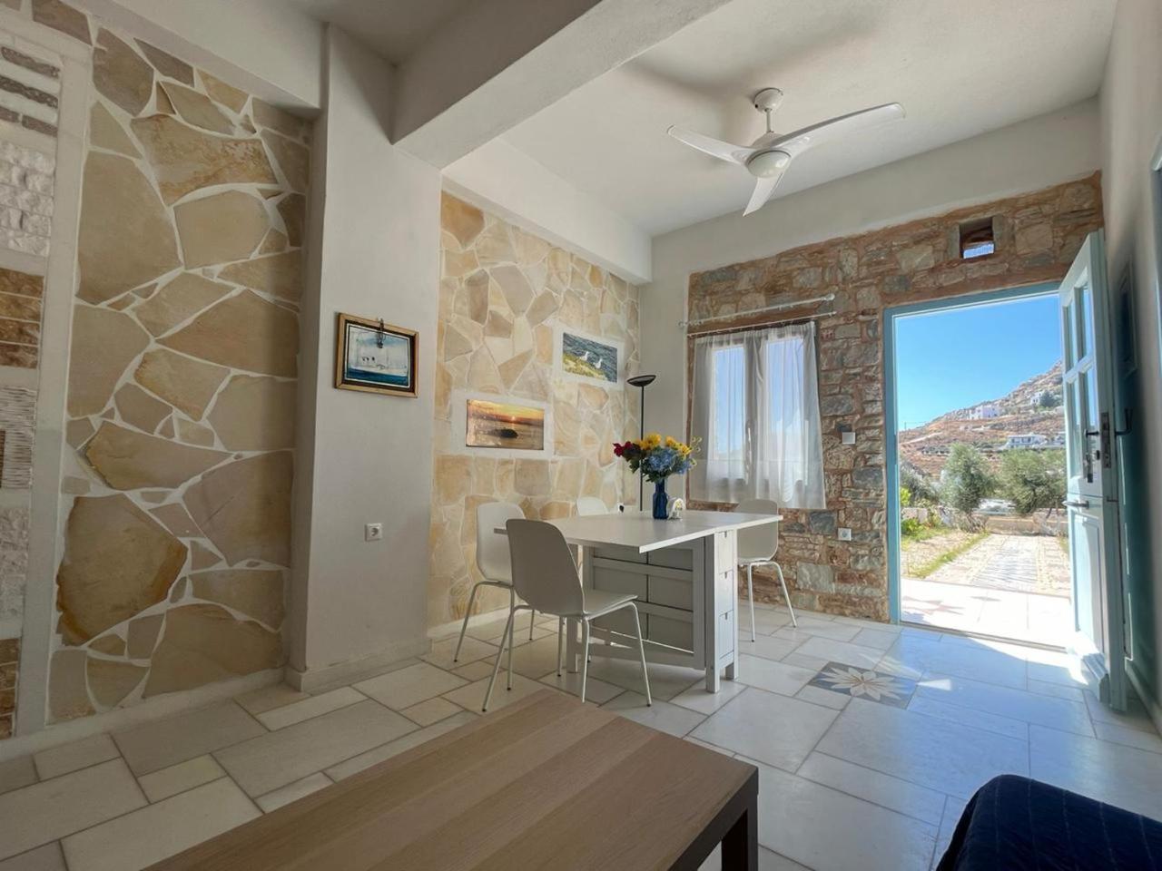 Armonia Studios, Apartments & Villa Mikri Vigla Extérieur photo
